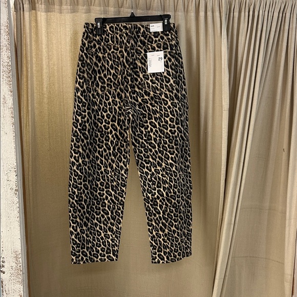 Leopard Print Barrel Leg Jeans - Vervet - Picture 2 of 5